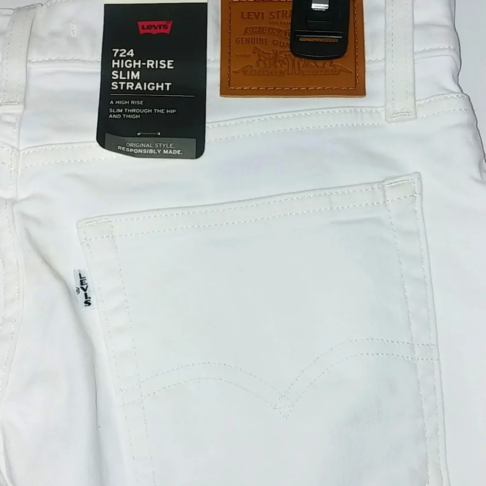 Levi's High Rise Straight Jeans - Picture 7 of 16